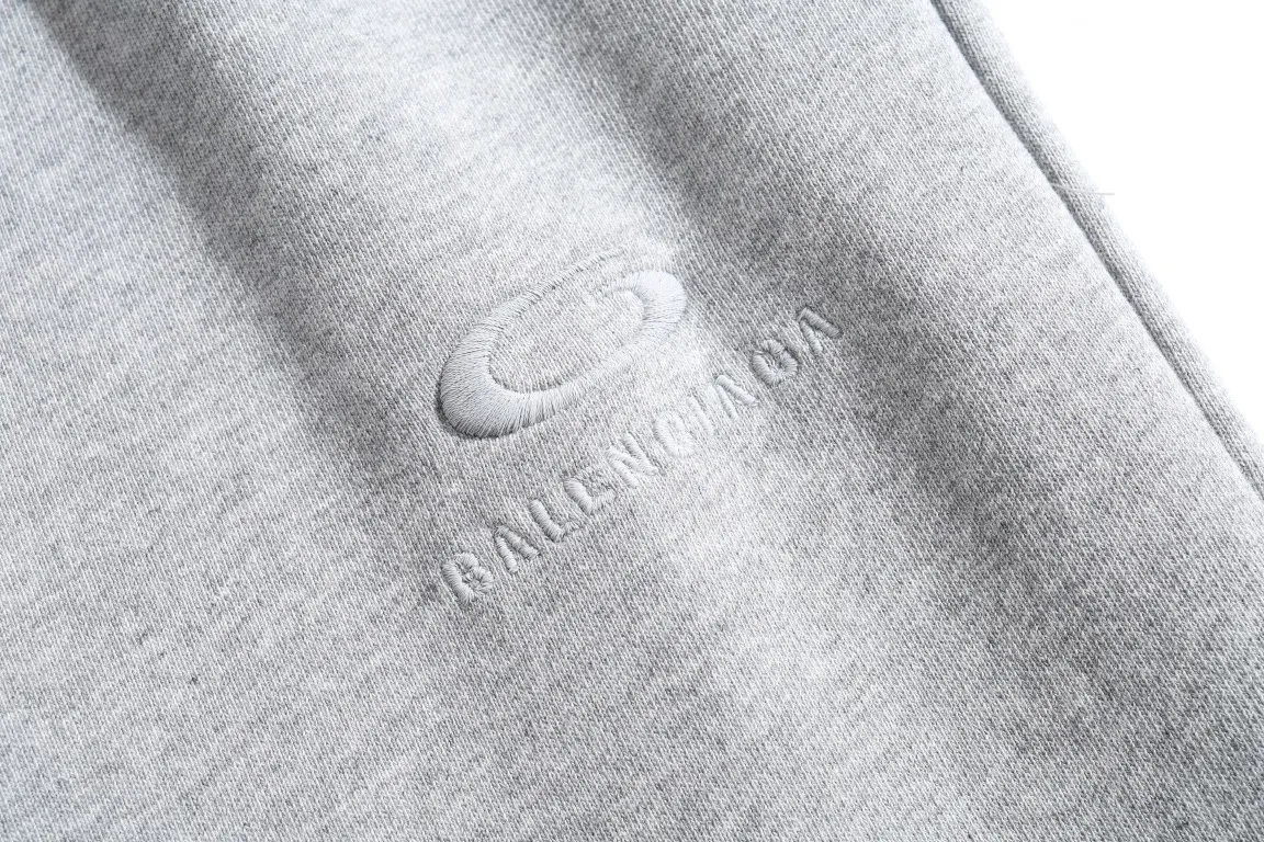 AA 043#P155 Classic Loop sports icon 6B logo : Sizes : 1 2 3 4